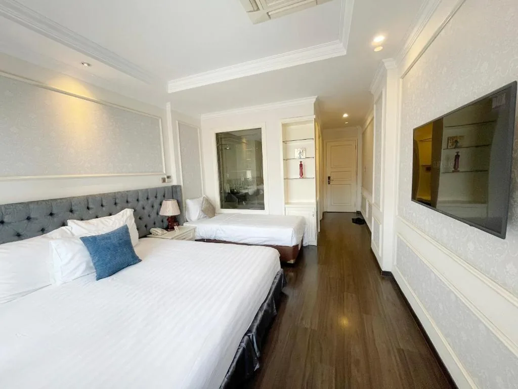 Deluxe Triple Room β Luxury Old Quarter Hotel & Gym