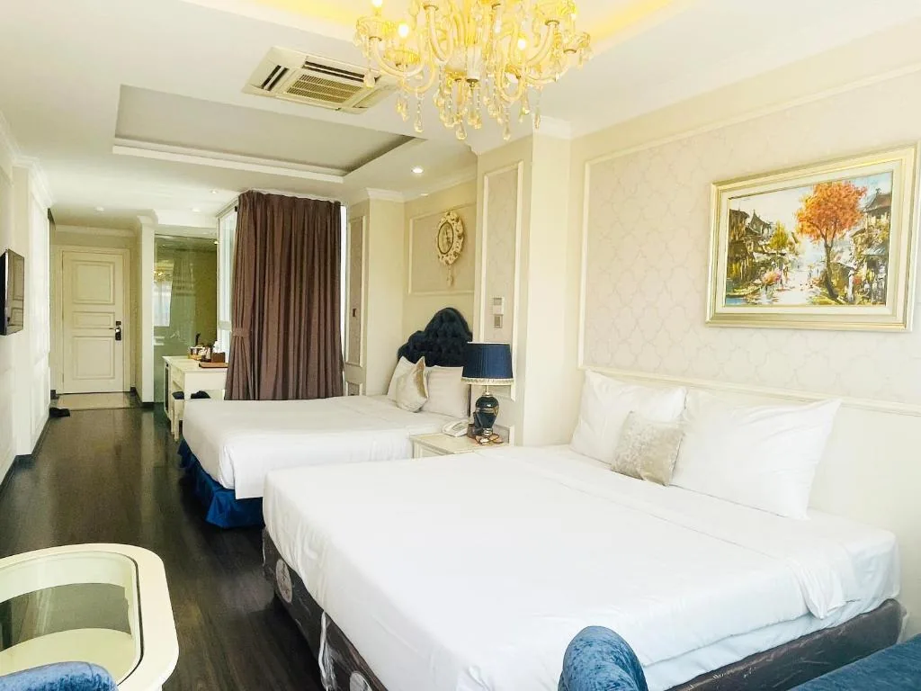 Family Suite with Balcony β Luxury Old Quarter Hotel & Gym